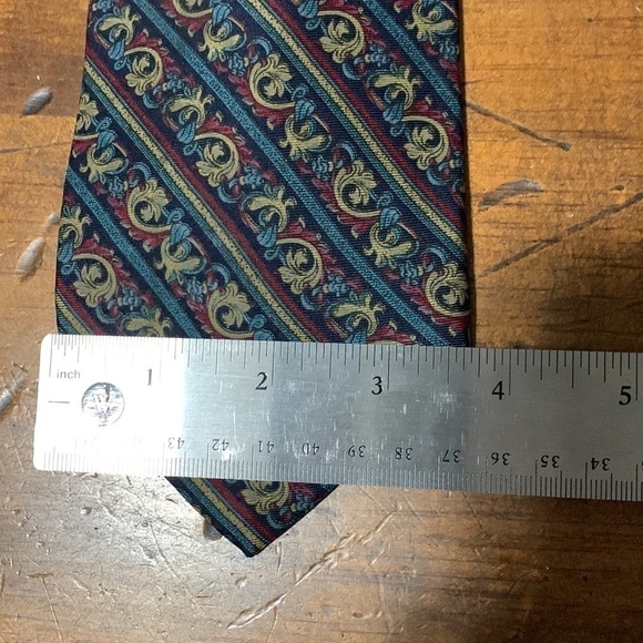 Smithsonian Institution “Regents Tie” from a scroll motif in the Regents Room - Picture 4 of 8